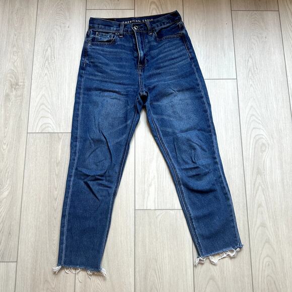 American Eagle dark wash raw hem cut off mom jeans 00 regular - Picture 2 of 4